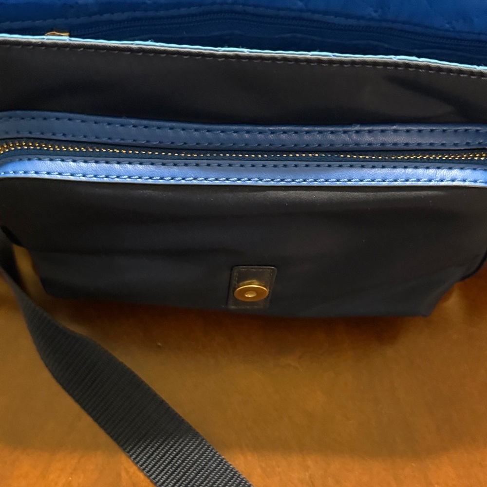 Tory Burch Navy Crossbody with Gold Buckle and Logo - Picture 5 of 8